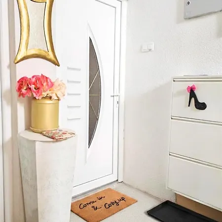 Carsija Apartment